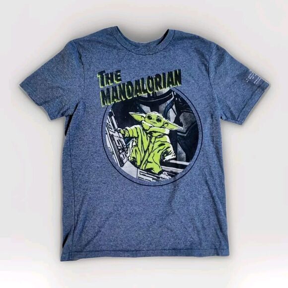 Disney Star Wars Adult Small T Shirt The Mandalorian Baby Yoda Fast Shipping USA - Picture 1 of 13